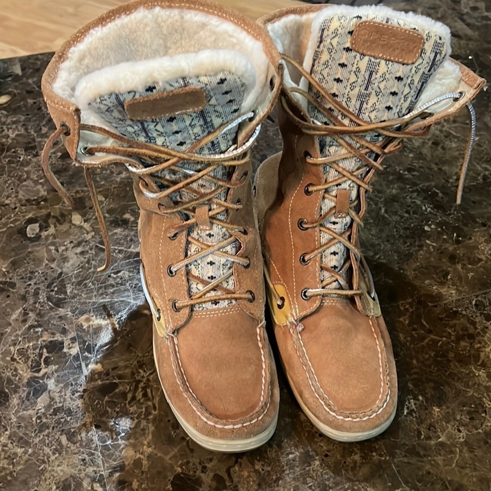 SPERRY Top slider boots 8.5 Great warm boots suede. MN89 - Picture 1 of 7